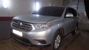 TOYOTA  HIGHLANDER 2012 року